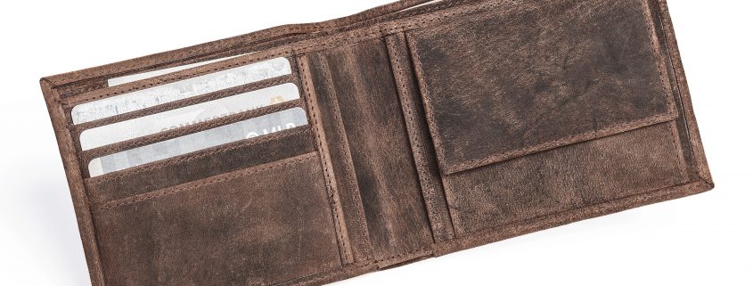 Geldbörse und Messengerbag aus braunem Leder im Zweierpack - robust und funktional sowie stylisch im Used-Look